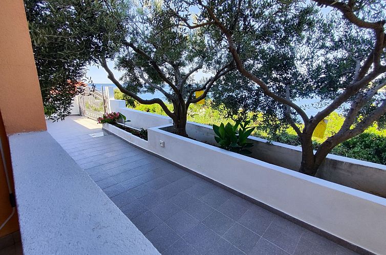 Appartement "Mario 1" mit Blick auf das Wasser