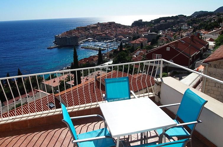 Guest house 1030607 - Apartment Dalmatia - Appartement mit Terrasse, in der Nähe des Strandes und des 