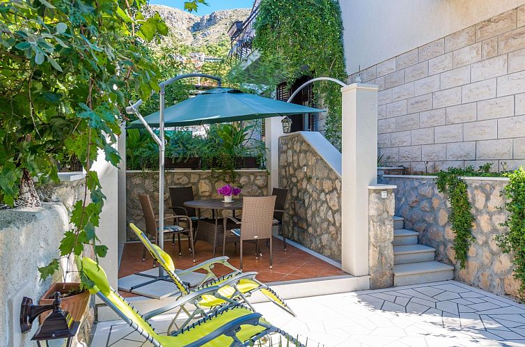 Appartement Ivona mit Terrasse und Außendusche