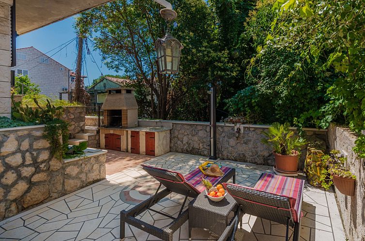 Appartement Ivona mit Terrasse und Außendusche