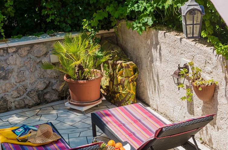 Appartement Ivona mit Terrasse und Außendusche