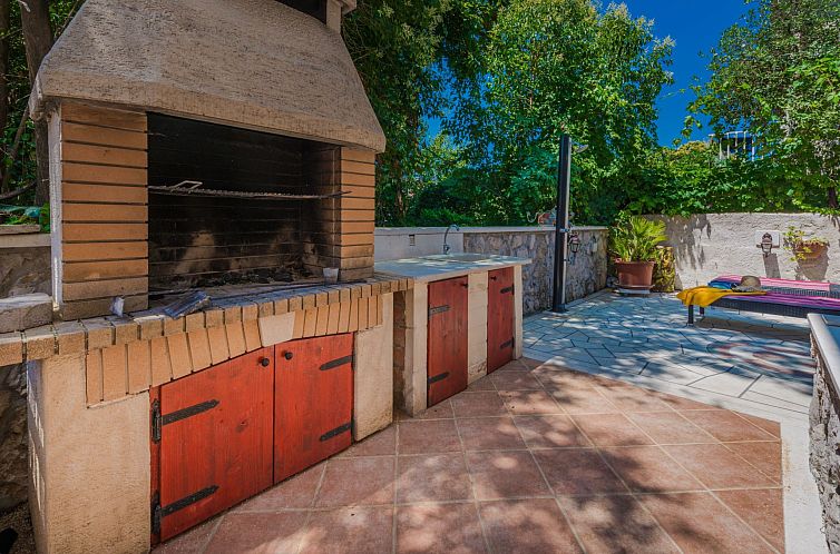 Appartement Ivona mit Terrasse und Außendusche
