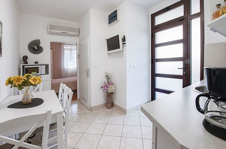Appartement Ivona mit Terrasse und Außendusche