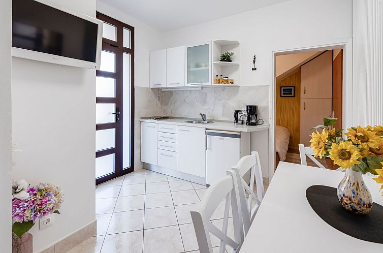 Appartement Ivona mit Terrasse und Außendusche