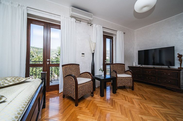 Vakantiehuis Luxuriöse Villa am Strand in Dubrovnik mit Poo