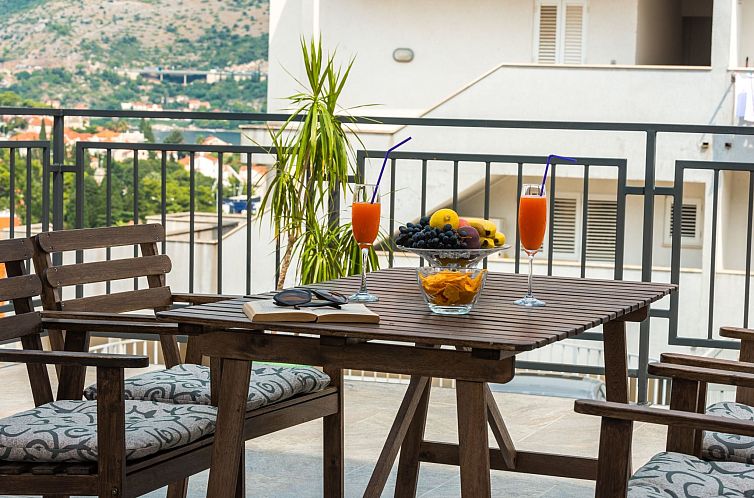 Appartement Studio mit Terrasse und herrlicher Aussicht
