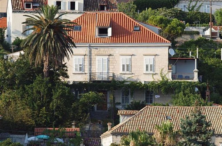 Guest house 1030635 - Apartment Dalmatia - Appartement in Pile mit Vorgarten