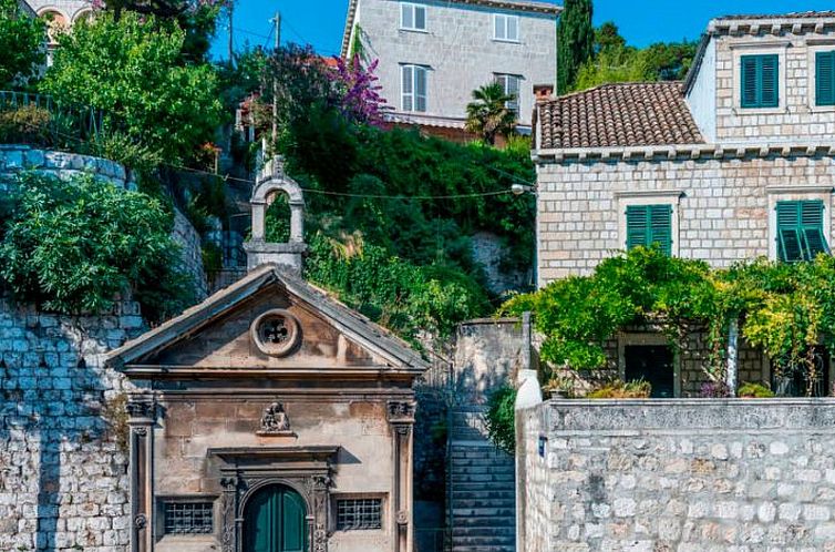 Appartement Nette Ferienwohnung in Pile mit Terrasse und Gar