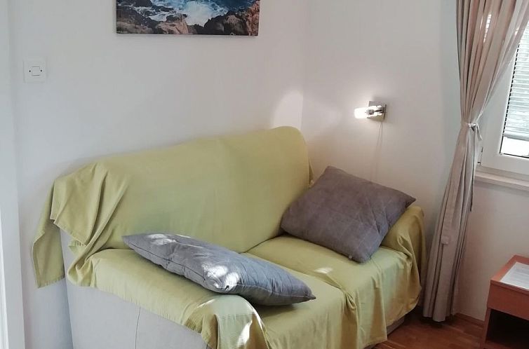 Appartement Ivana mitten im Blumengarten