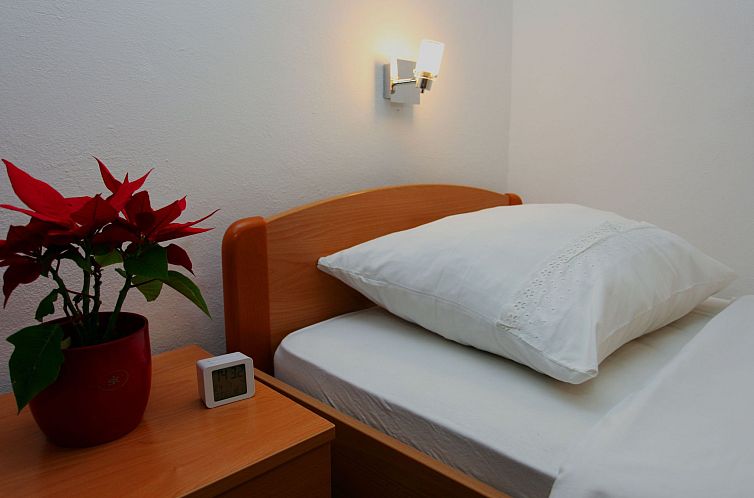 Appartement Ivana mitten im Blumengarten