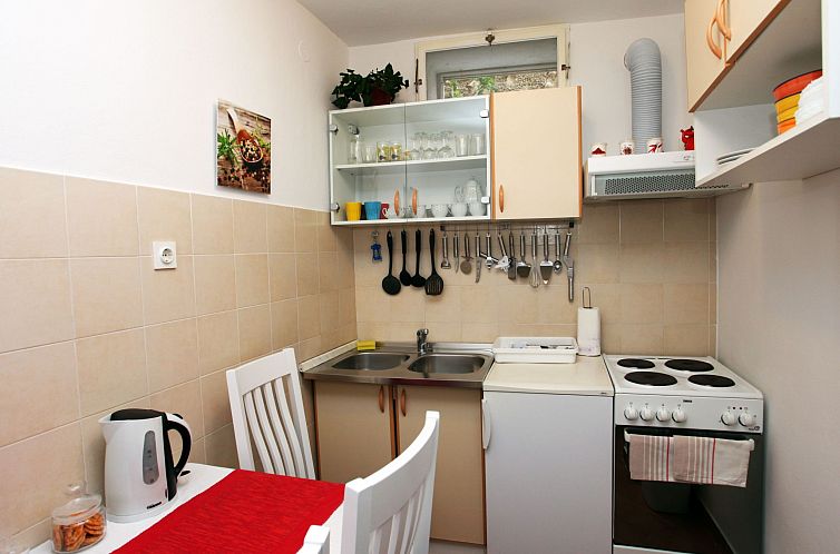 Appartement Ivana mitten im Blumengarten
