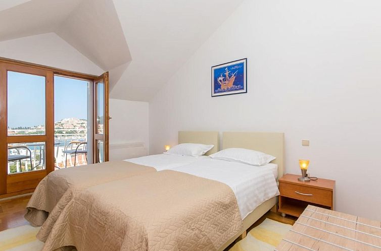 Appartement Apartment nahe Hafen mit Meerblick