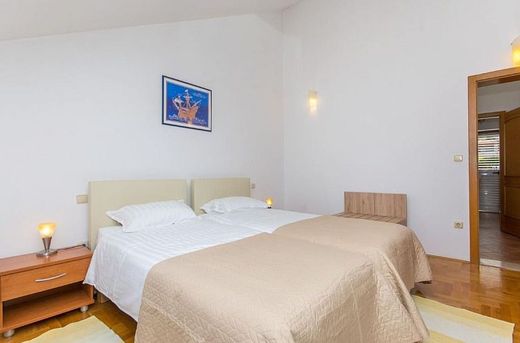 Appartement Apartment nahe Hafen mit Meerblick