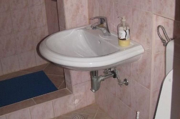 Vakantiehuis Ferienzimmer "Studio Apartment"