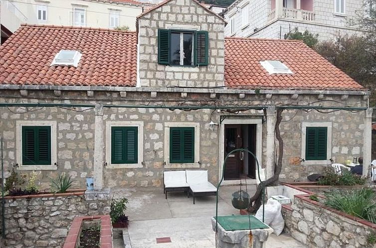 Unterkunft 1030649 - Appartement Dalmatien - Appartement "Dubrava" mit Blick auf das Wasser