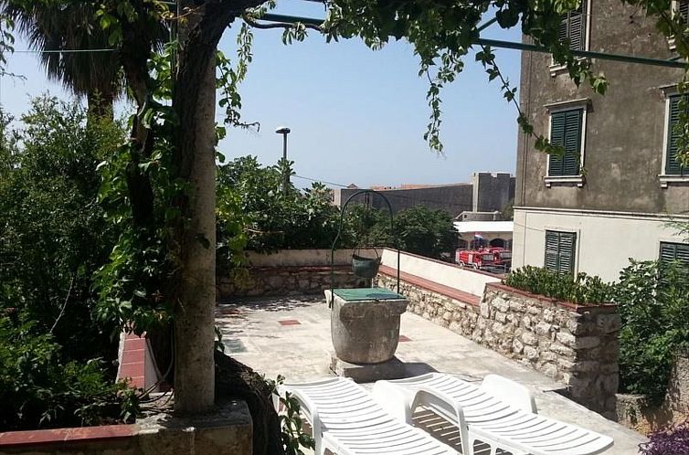 Appartement "Dubrava" mit Blick auf das Wasser