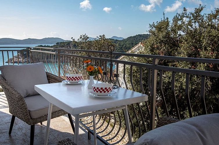 Appartement Mélanie C im ersten Stock einer Villa am Strand