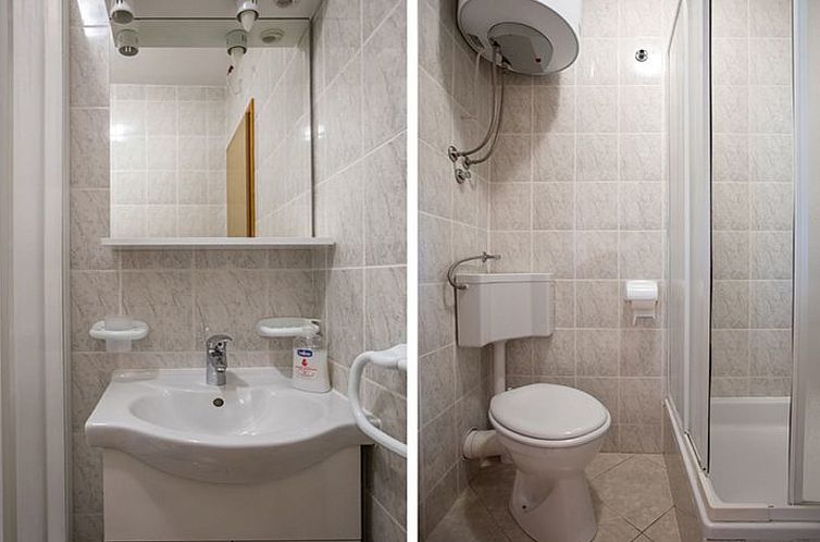 Appartement Mélanie C im ersten Stock einer Villa am Strand