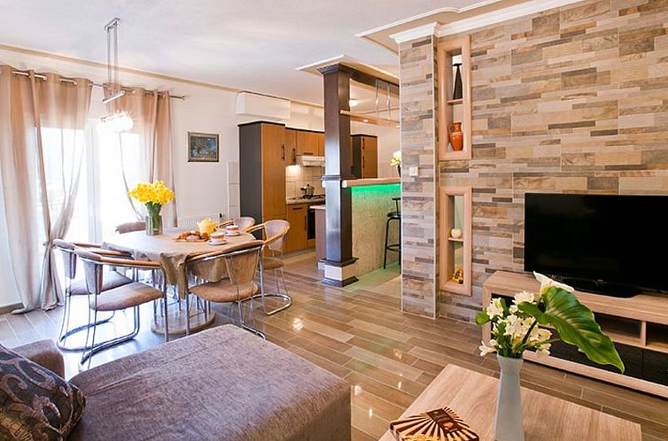 Appartement Mélanie im Erdgeschoss einer Villa in Strandnä