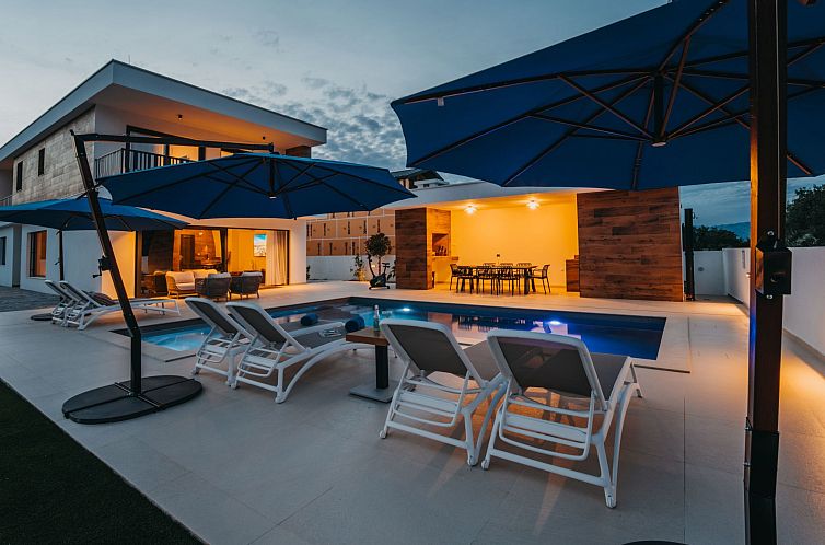 Vakantiehuis Ferienvilla "Villa Piano" mit eigenem Pool