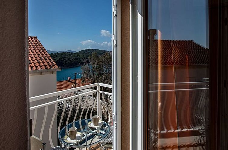 Appartement Mélanie B im ersten Stock einer Villa am Strand