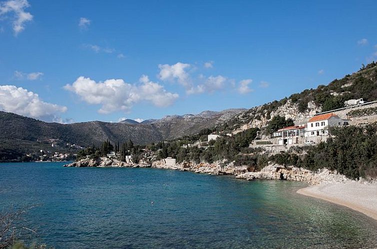 Appartement Mélanie B im ersten Stock einer Villa am Strand