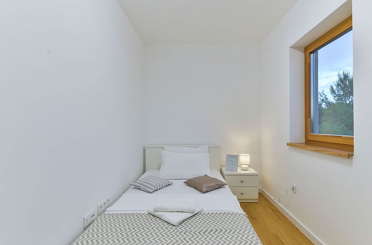 Vakantiehuis Villa mit Dachterrasse und Pool - Agentur TA Le