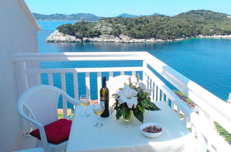 Unterkunft 1030933 - Appartement Dalmatien - Appartement Wohnung "Ela" mit Blick auf das Wasser