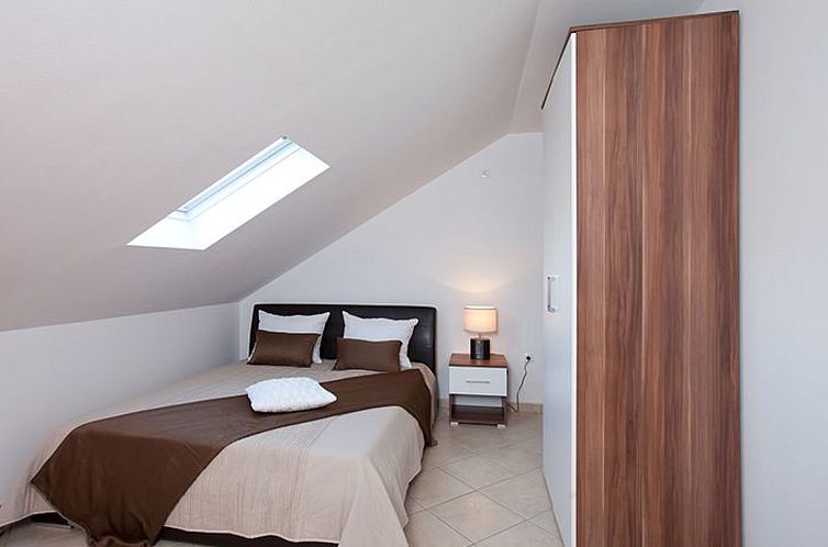 Appartement Mélanie Penthouse in einer Villa direkt am Stra