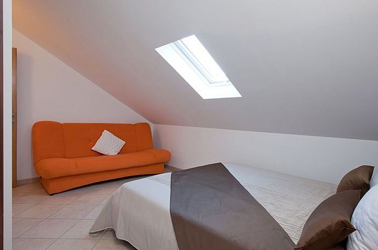 Appartement Mélanie Penthouse in einer Villa direkt am Stra