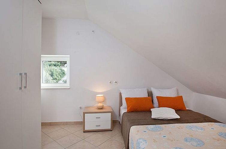Appartement Mélanie Penthouse in einer Villa direkt am Stra