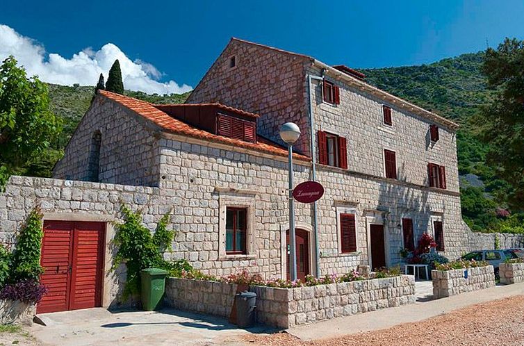 Vakantiehuis Privatzimmer im Schloss Seefront Zamagna, Mali 