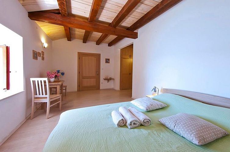 Vakantiehuis Privatzimmer im Schloss Seefront Zamagna, Mali 