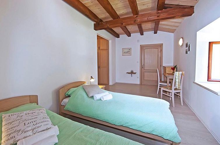 Vakantiehuis Privatzimmer im Schloss Seefront Zamagna, Mali 