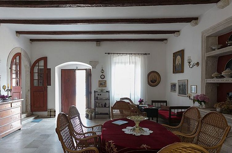 Vakantiehuis Privatzimmer im Schloss Seefront Zamagna, Mali 