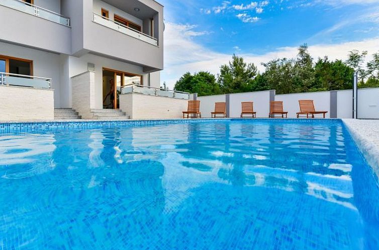 Vakantiehuis Vila Megy -  ID 2209