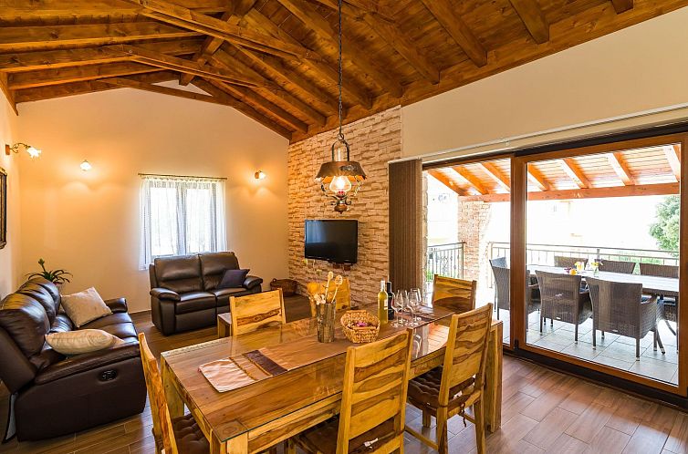 Vakantiehuis Ferienvilla Roko mit beheiztem Pool