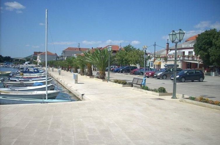 Vakantiehuis Ferienvilla Roko mit beheiztem Pool