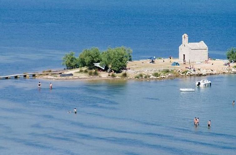 Vakantiehuis Ferienvilla Roko mit beheiztem Pool