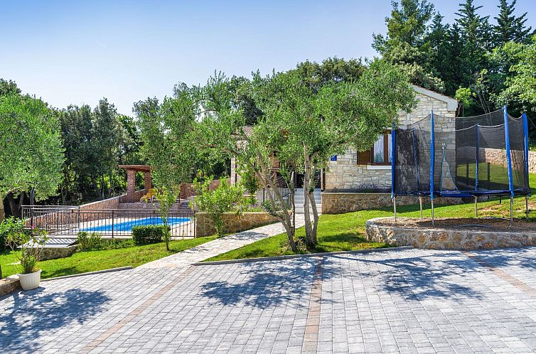 Vakantiehuis Ferienvilla Roko mit beheiztem Pool