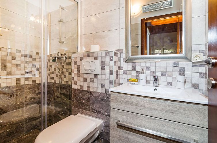 Vakantiehuis Ferienvilla Roko mit beheiztem Pool