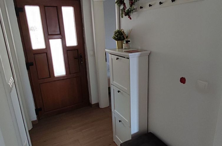 Vakantiehuis Angenehmes Haus in Posedarje mit großem Garten