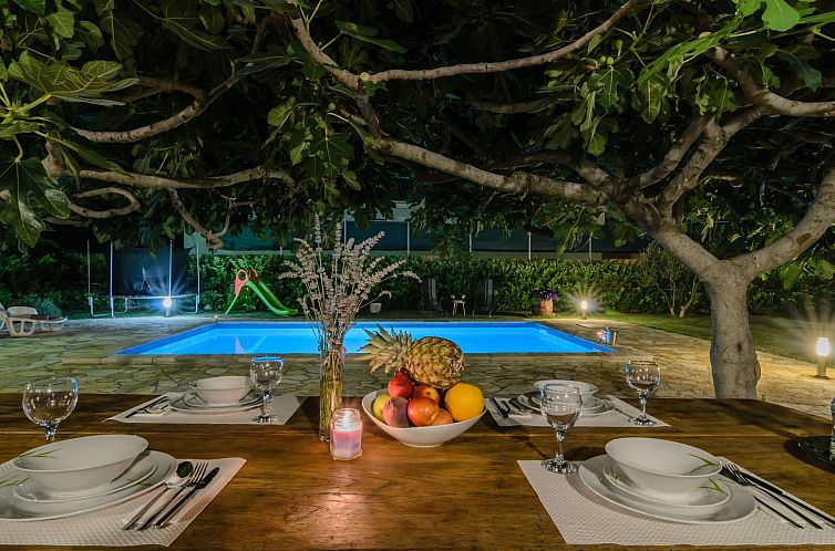 Unterkunft 10310205 - Ferienhaus Dalmatien - Vakantiehuis in Posedarje mit großem Garten