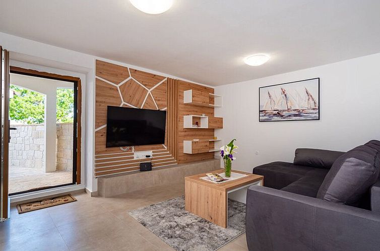 Vakantiehuis mit Jacuzzi-TA Leut Agency