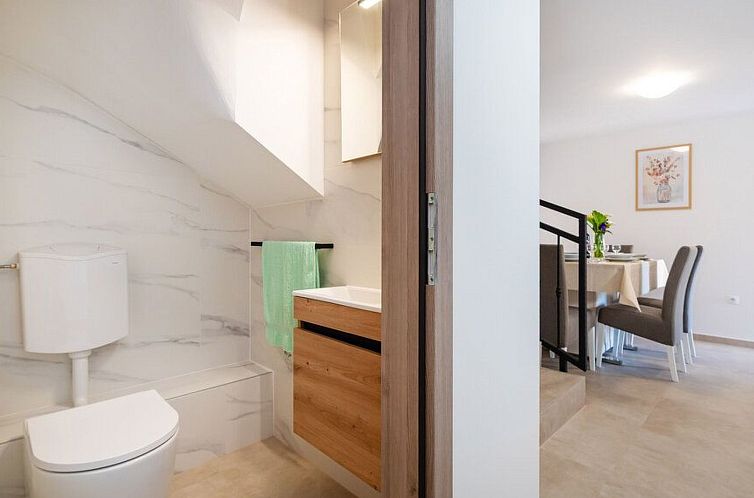 Vakantiehuis mit Jacuzzi-TA Leut Agency