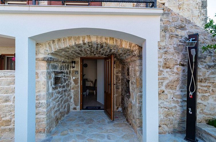 Vakantiehuis mit Jacuzzi-TA Leut Agency