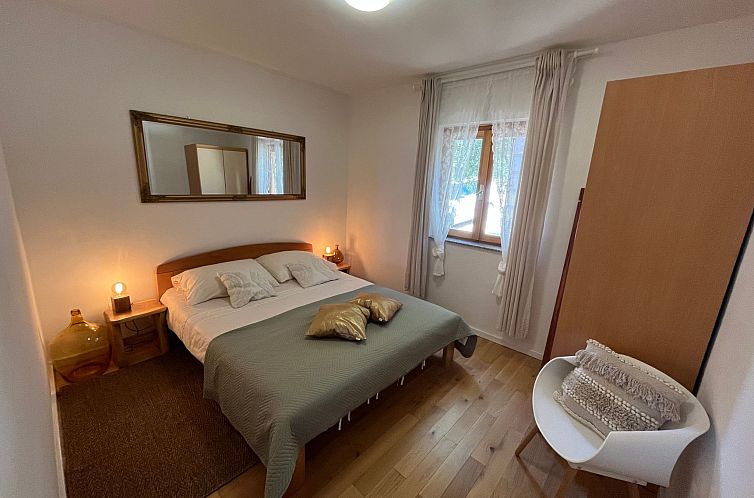 Vakantiehuis Modernes Ferienhaus Robinson in Dobropoljana