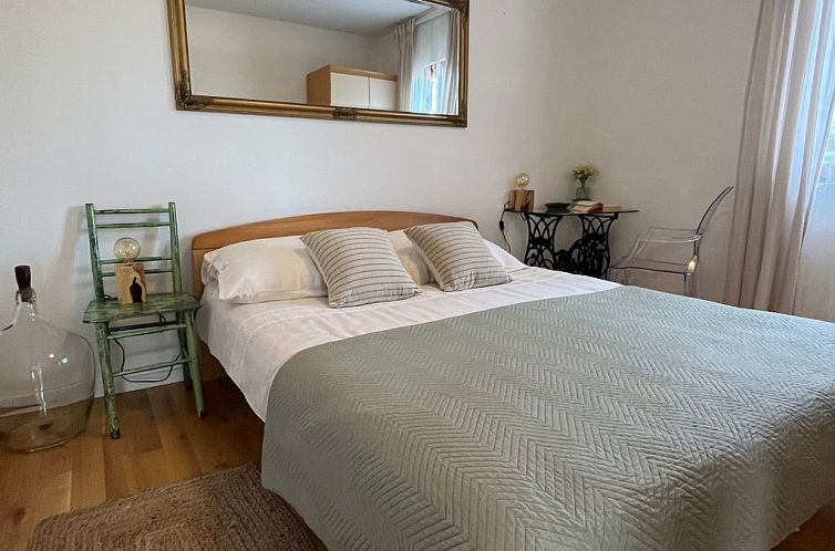 Vakantiehuis Modernes Ferienhaus Robinson in Dobropoljana