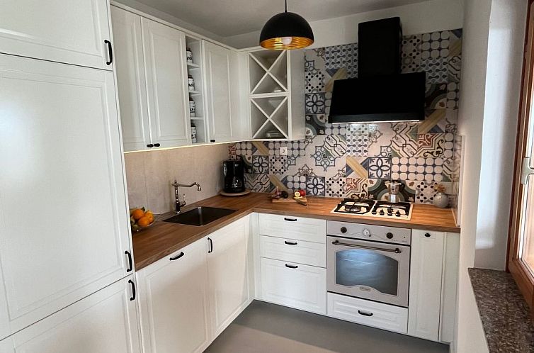 Vakantiehuis Modernes Ferienhaus Robinson in Dobropoljana