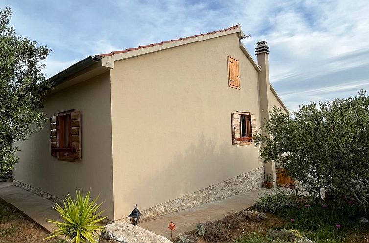 Vakantiehuis Modernes Ferienhaus Robinson in Dobropoljana